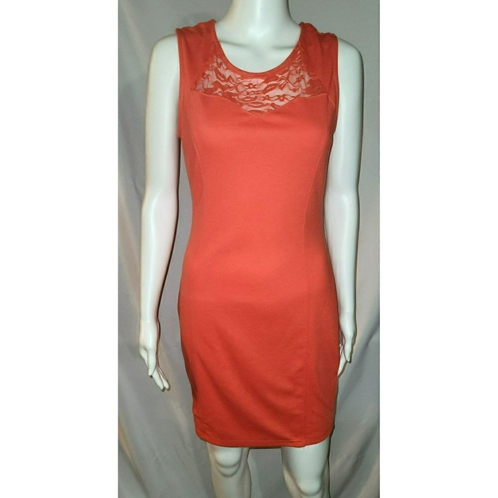 Soprano Bodycon Pink Grapefruit Dress w/ Lace- Size Medium